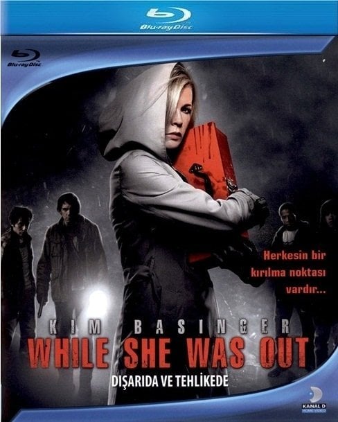 While She Was Out - Dışarıda ve Tehlikeli Blu-Ray
